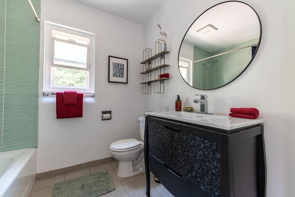 Stunning Hollywood Midcentury Modern-views-best Location! Сasa de vacaciones